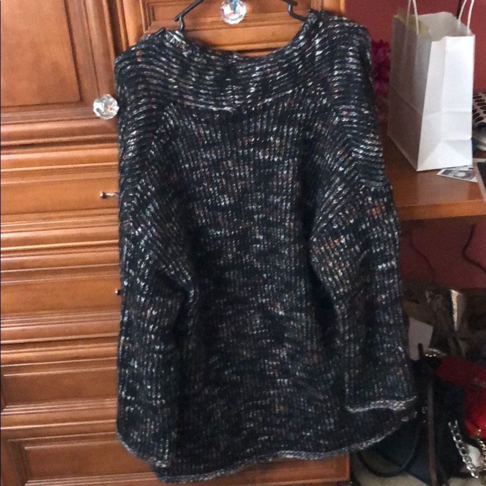 Express sweater - Picture 3 of 3